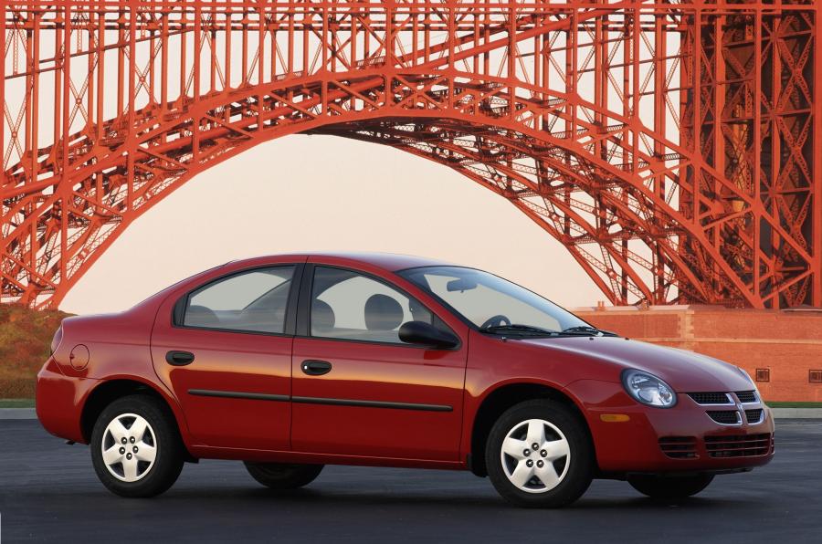  Dodge Neon 2000 года  (фото 18 из 29)
